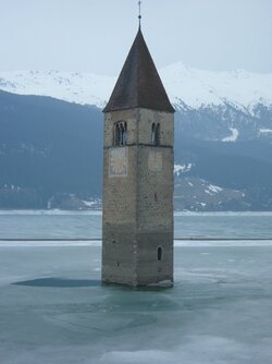 Lago di Resia (1).jpg