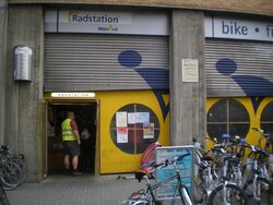 Aachen station's Radstation.jpg