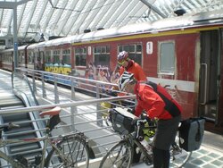 International train exterior.jpg International train exterior.jpg