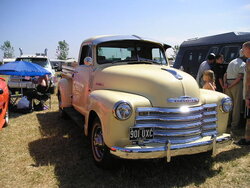 Motoring. Chevrolet. 1947. 901 UXC.JPG