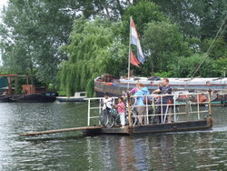 2008_0622eidebarge280437.JPG