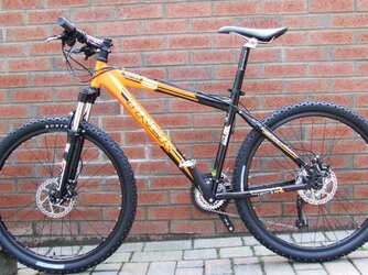 Cycling. 2007. Trek 6000 Disc. 1.JPG