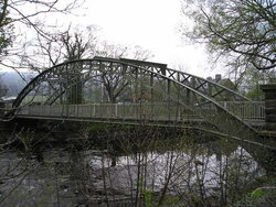 West Yorkshire Scenes. Ilkley. Ben Rhydding. Wharfe Bridge.JPG