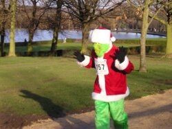 2009. Prince Of Wales Hospice Santa Dash. 2.jpg