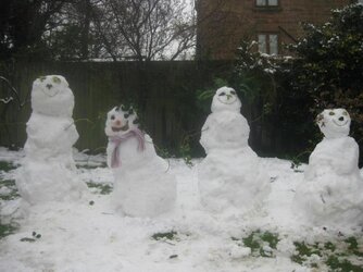 snowmen.jpg