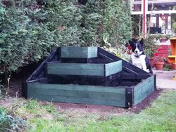 flowerplanterassembly021.jpg