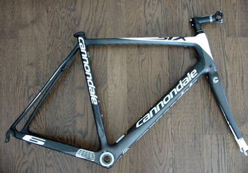 Cannondale Six Carbon 3_edited-1.jpg Cannondale Six Carbon 3_edited-1.jpg