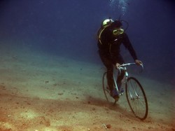 underwater_bicycle1.jpg