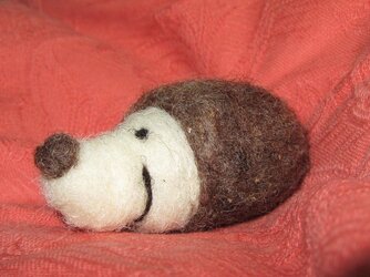 Hedgehog pincushion 27june11.JPG