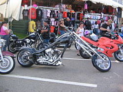 220px-Chopper_with_long_rake.JPG