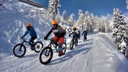 -fatbike-tour-sonnenalm-dachstein-112~_v-img__16__9__l_-1dc0e8f74459dd04c91a0d45af4972b9069f1135.jpg