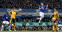 Evertons-Seamus-Coleman-scores-their-first-goal.jpg