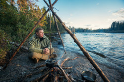ray-mears-campfire.jpg