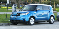 KIA-Soul-EV-charging-streetside.jpg