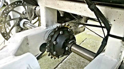 22T SPROCKET ON AXLE.jpg