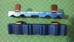 ParkTool Axle  Vice.jpg