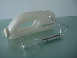 Campag_Bottle 2.jpg