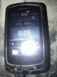 560055