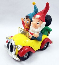 noddy---corgi-comics-n-801---noddy-s-car-with-big-ears---mr-golly-p-image-410014-grande.jpg