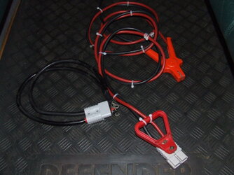 Defender. S50 RAT. Technical. Electrical. Anderson Sockets. 2.JPG