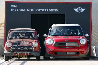 good-things-small-packages-the-new-mini-vs-the-old.jpg
