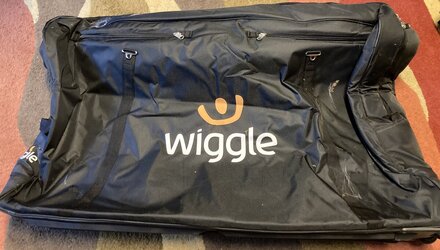 Wiggle outlet bike box