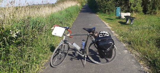 25 NCR1 nr Gravesend.jpg