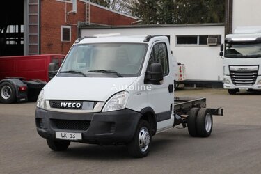 commercial-vehicle-chassis-truck-3-5t-IVECO-Daily-35C13-E5-Chassi-3-30-x-0-85-m---171137400889...jpg