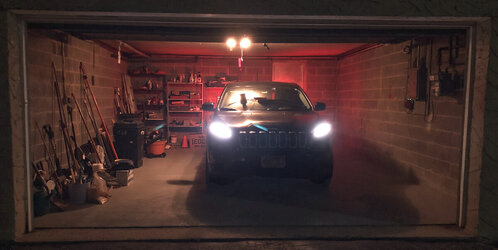 garage w cherokee.jpg