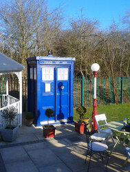 tardis loo.jpg