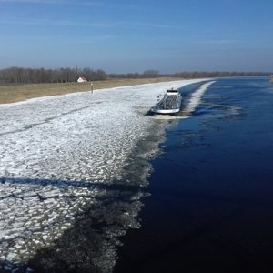 Ice on the Schelde-Rhin canal