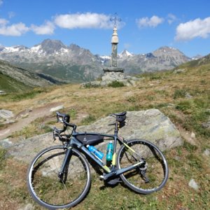 My hire bike near the Croix de Fer