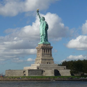 08 N Y statue of liberty.jpg