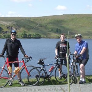 widdop_reservoir_three_cyclists_wide.jpg