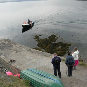 The ferry arriving.JPG