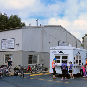 Oogies Food Truck at Bloomington Cycle