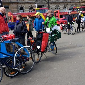 Families on bikes