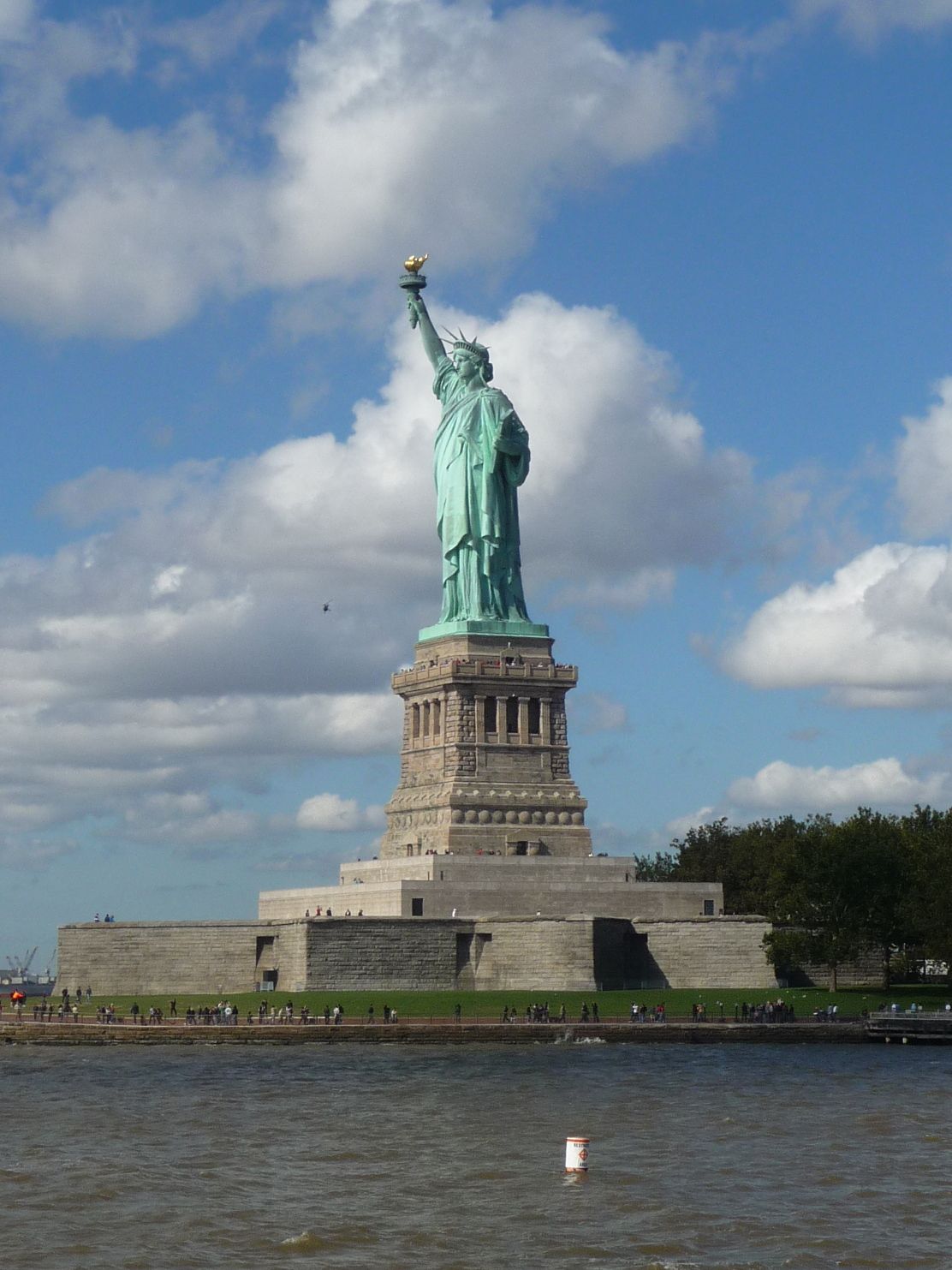08 N Y statue of liberty.jpg