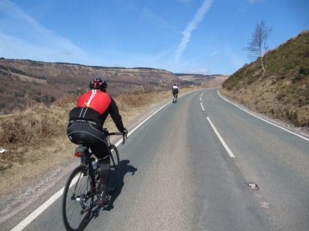 20130406 Dragon ride (22) climbing the Rhigos.JPG