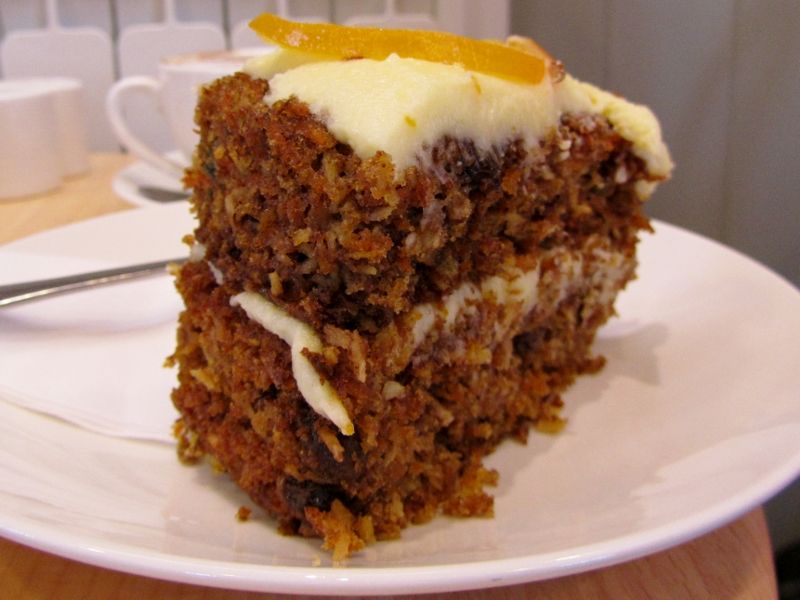 Carrot cake, Monkton Elm 5nov11 (800x600).jpg