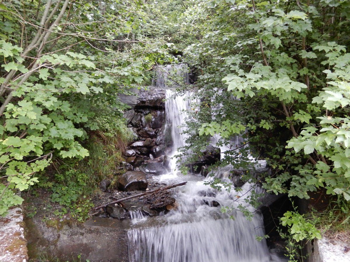 Cascade (upper) partway up Saint-Michel-de-Maurienne to Col de Beau Plan climb