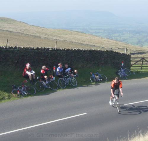 cyclists-nick-of-pendle.jpg