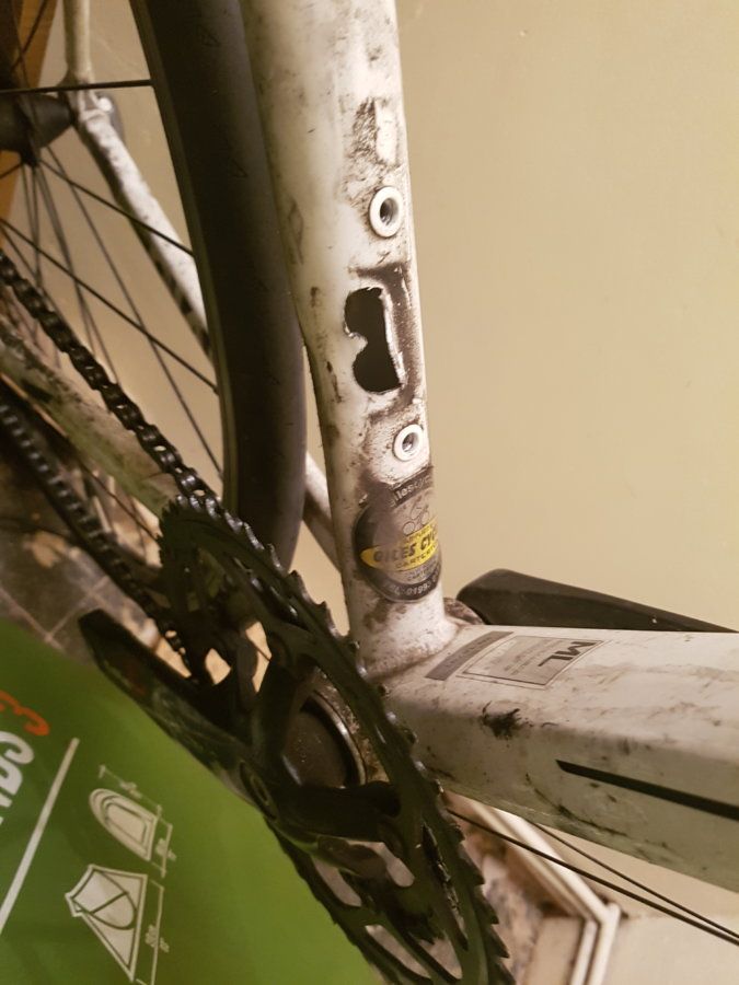 Downtube hole in frame