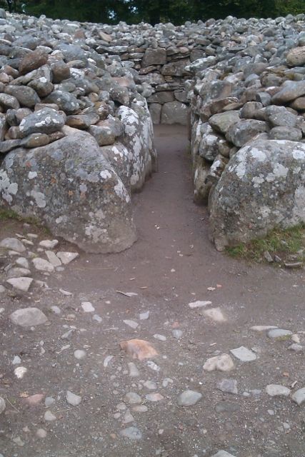Entrance to the grave