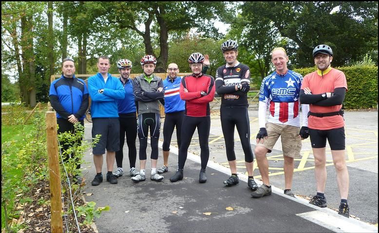 Group shot at Jodrell 4.JPG