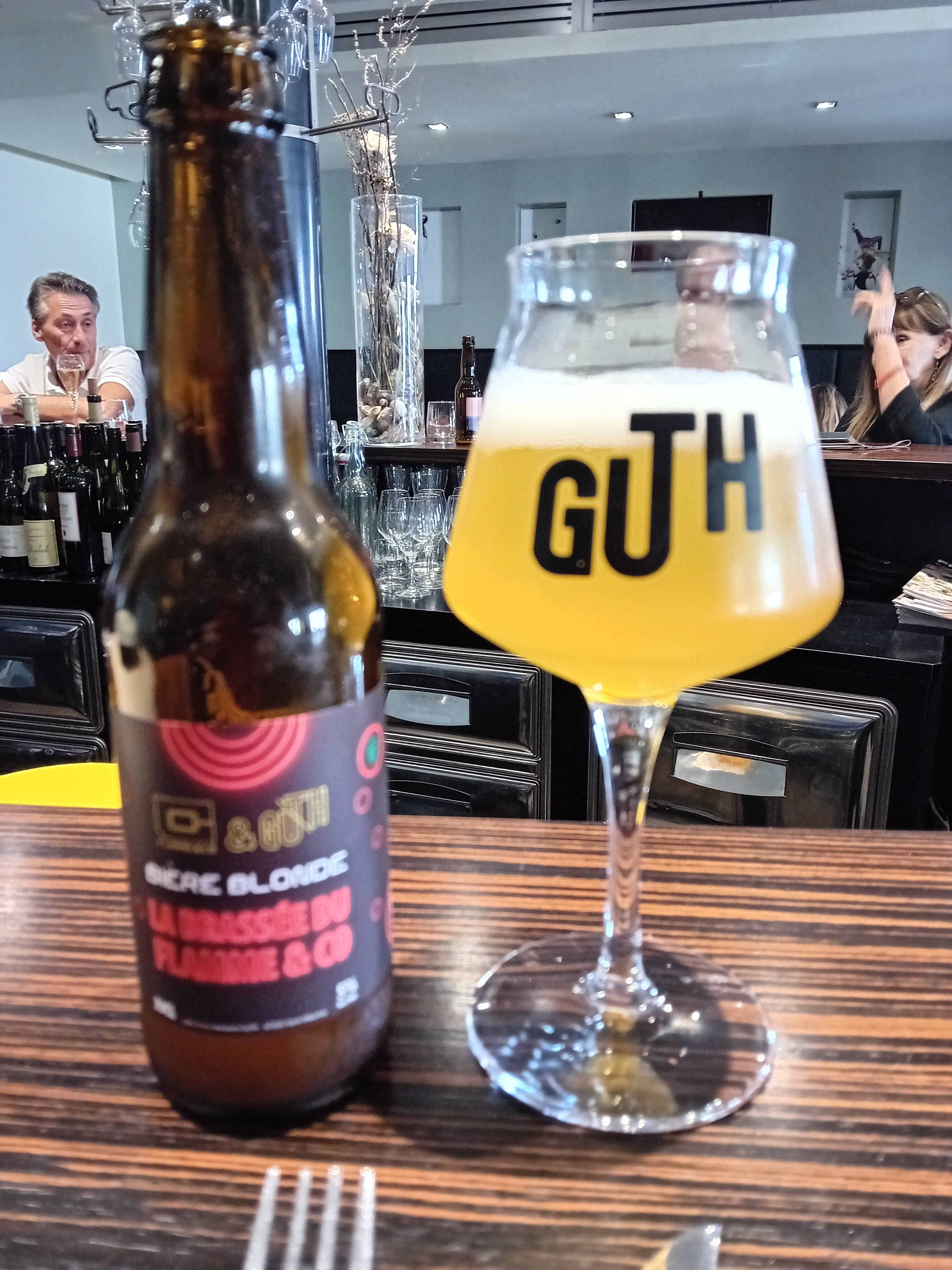 Guth + Flamme & Co Bière Blonde 231001.jpg