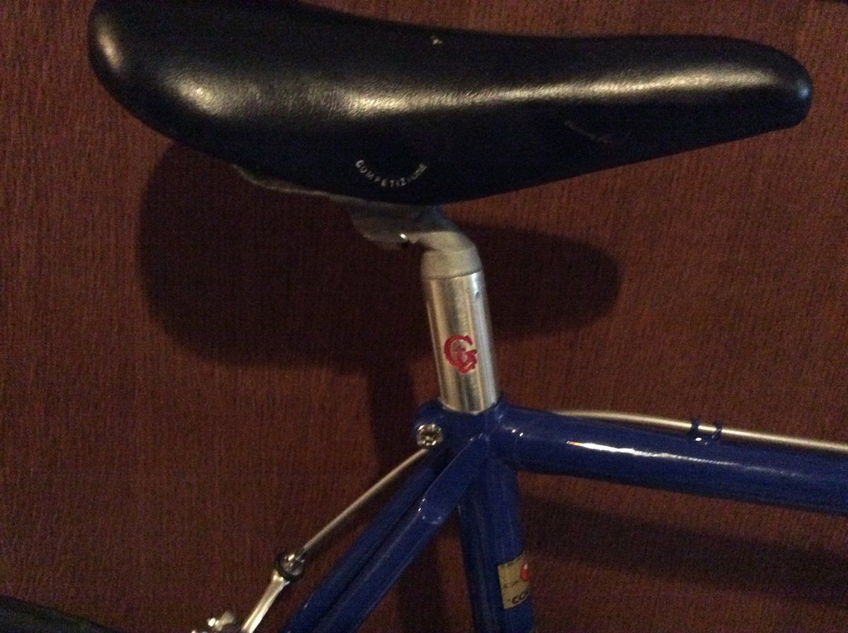 Panto seat post