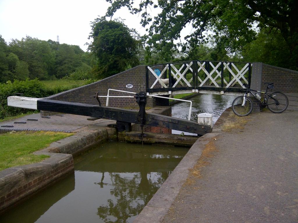 Stratford Canal.jpg