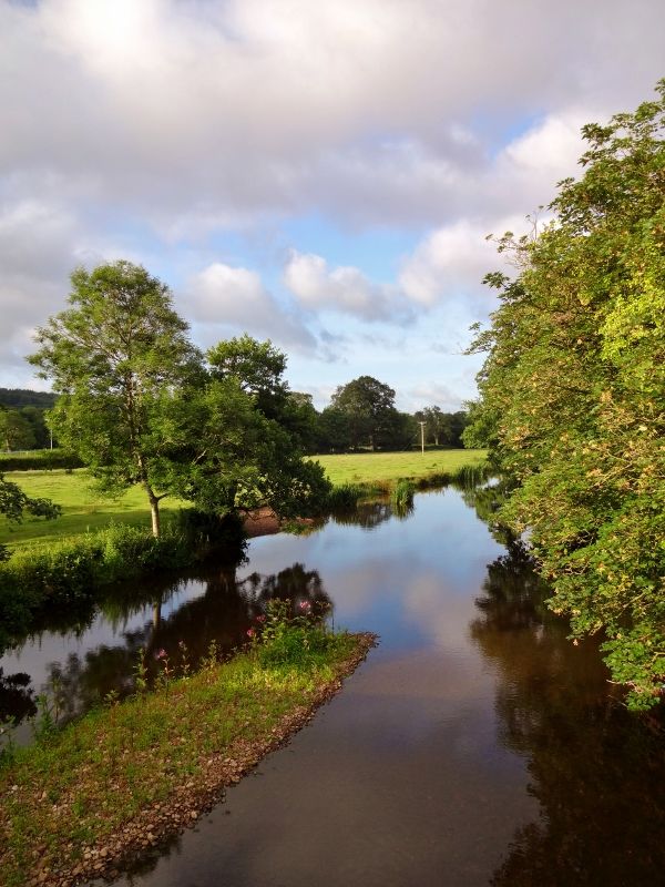 The bridge over the River Culm in Uffculme was the perfect place to stop for a 7am snack