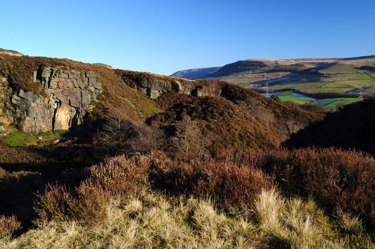 Tintwistle quarry looking towards Bramah Edge